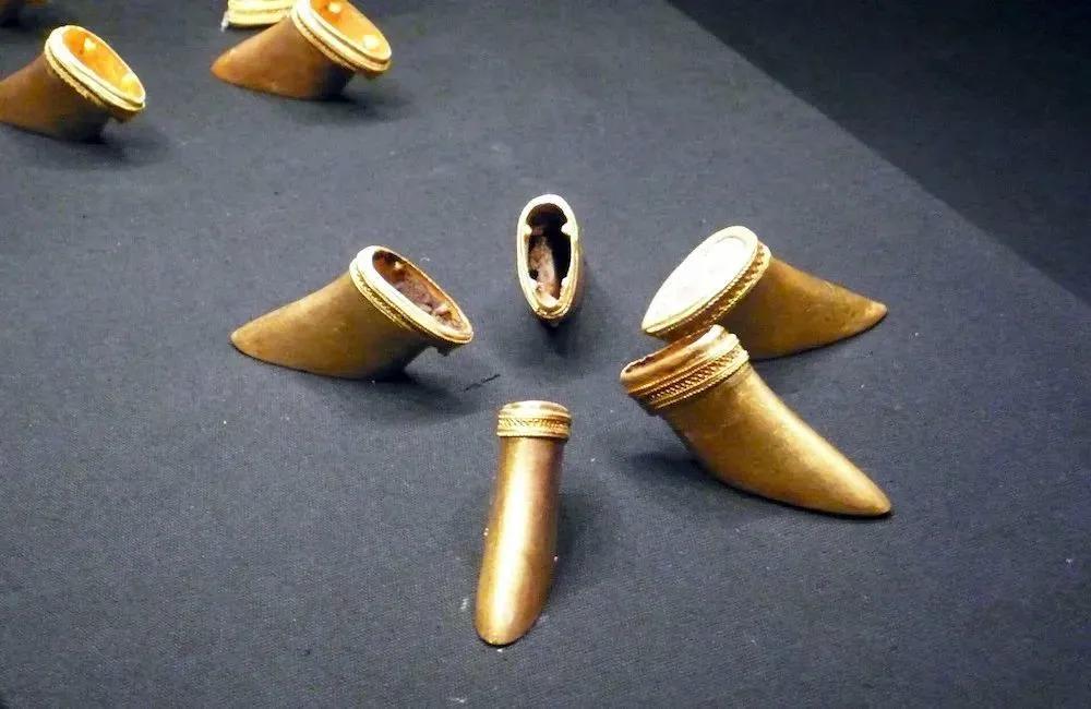 “释道金像——北郊堂藏中原造像集萃展”在某某中国开展